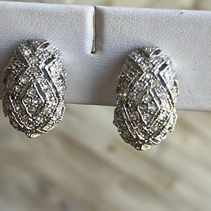 NWT Pave Crystal Clip Earring in Silver